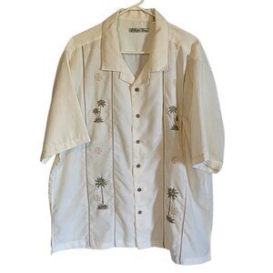 EUC Batik Bay Tropical/Hawaiian Button Down Short Sleeve Shirt